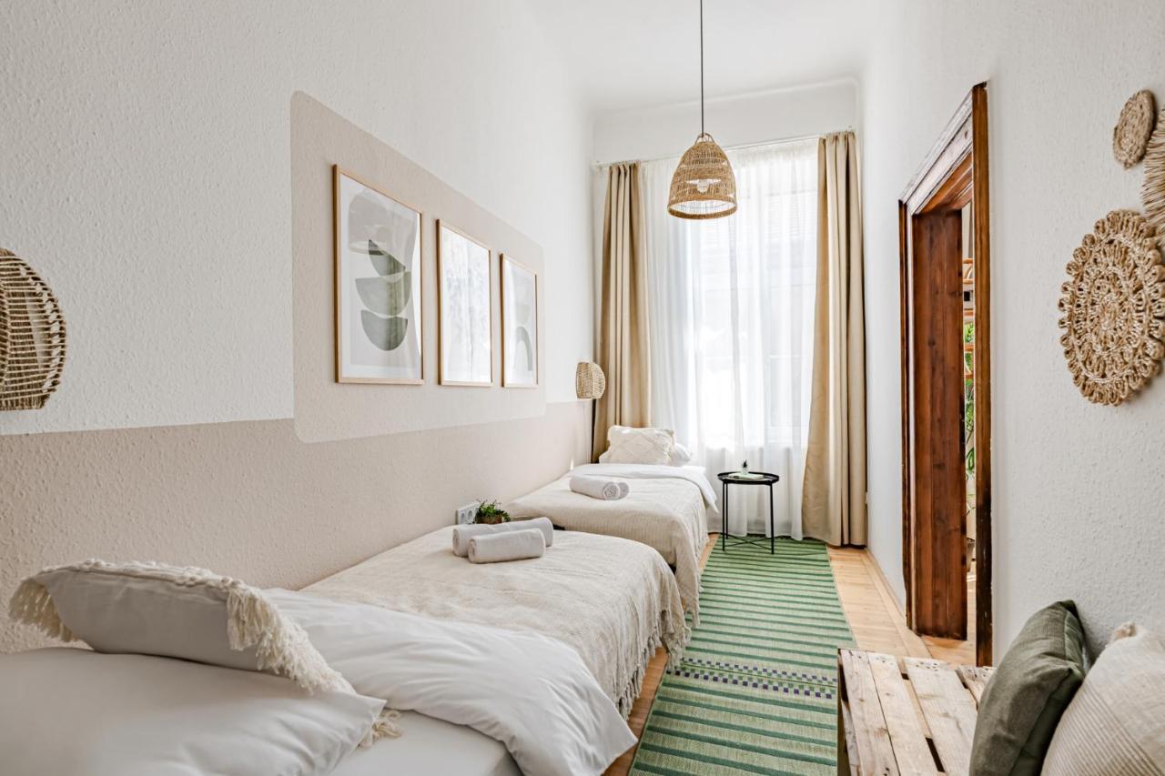 Blue Peace Downtown Apartment Budapest Bagian luar foto